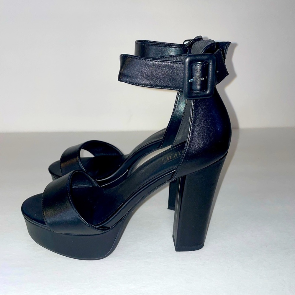 IDIFU Sabrina 5 inch Platform Heels Black 7.5